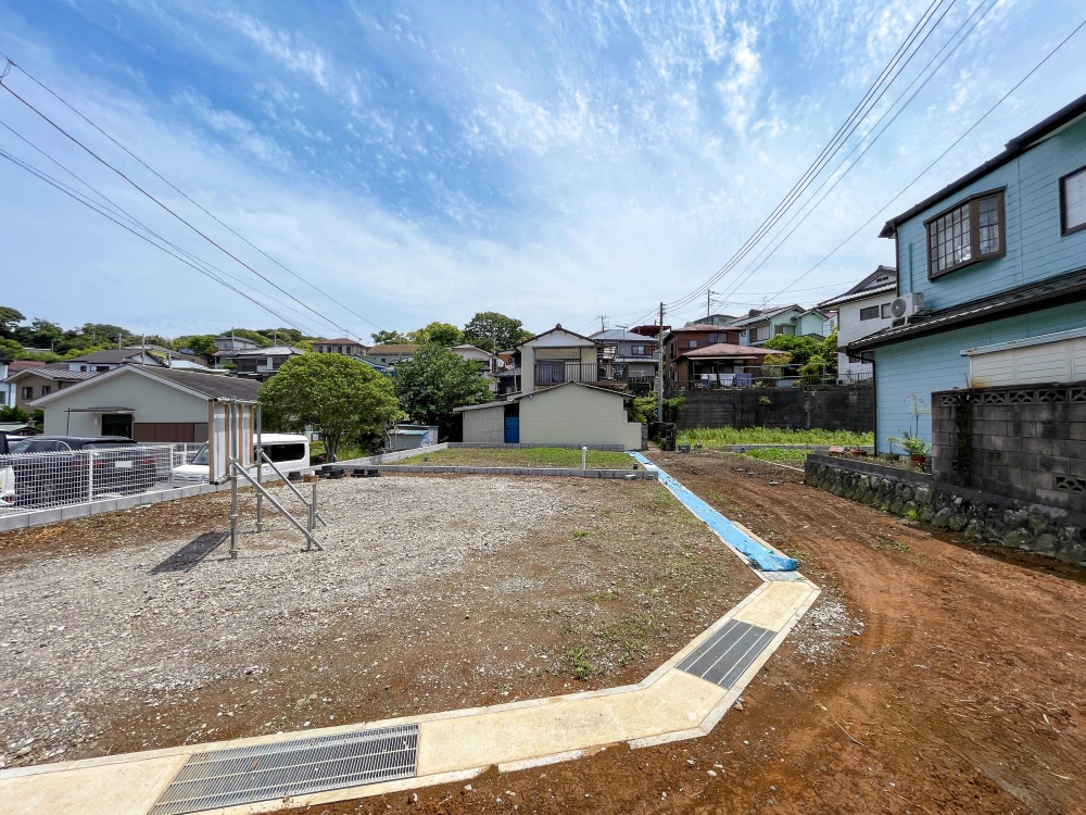 販売現地