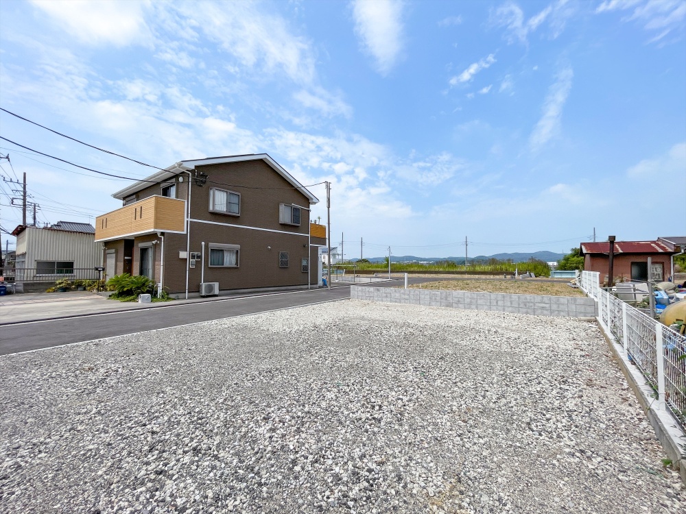 販売現地