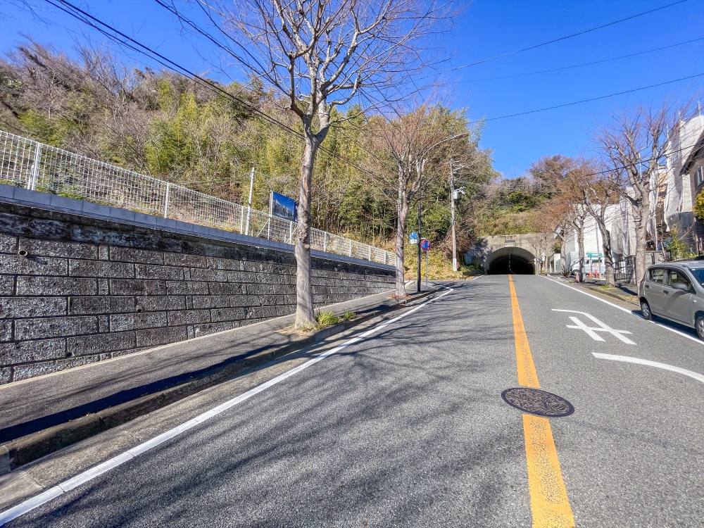 東側公道