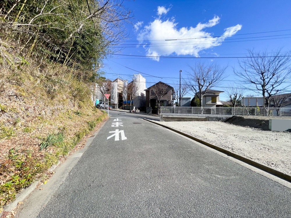 北西側公道