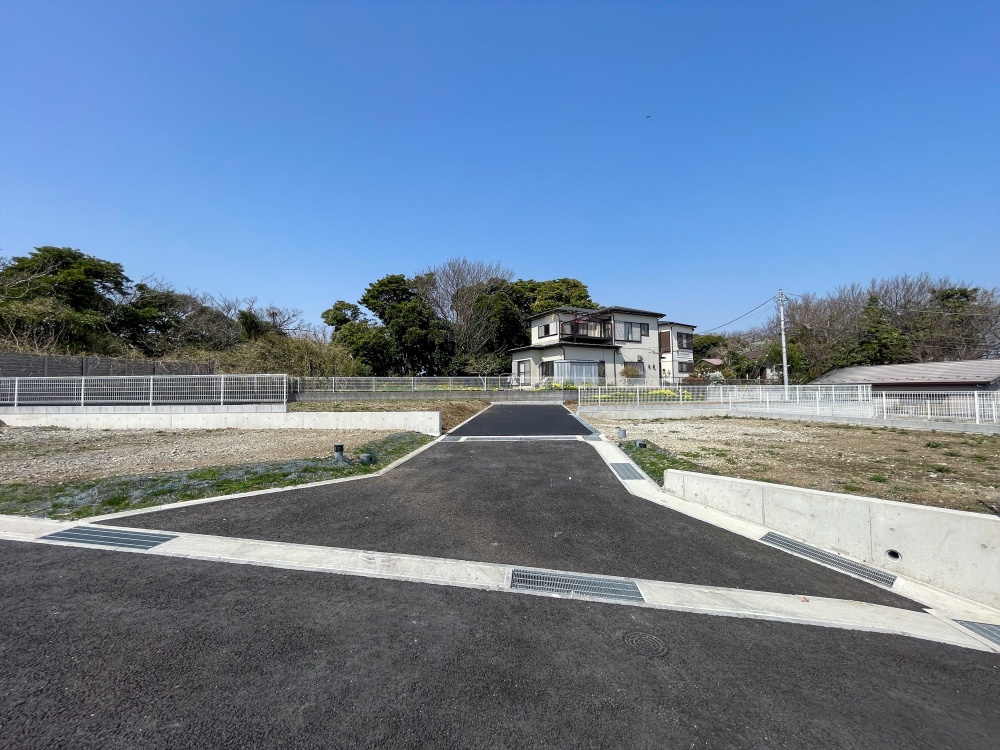 販売現地