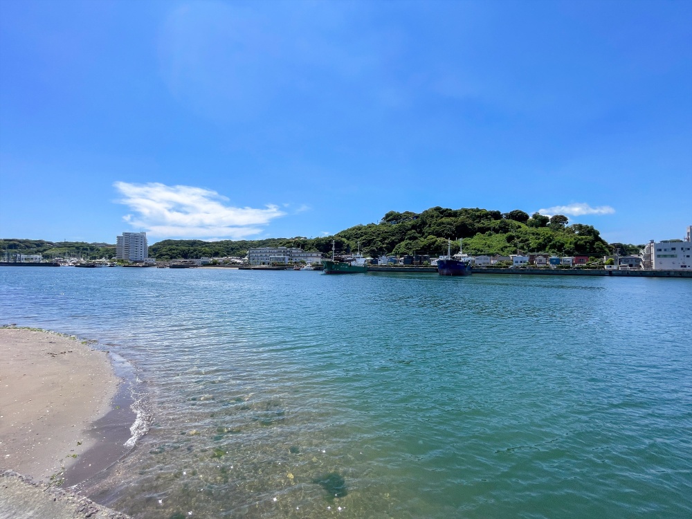 海岸まで徒歩1分